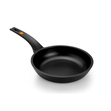 BRA 81296 Efficient | Sartén 24 cm, Aluminio Fundido con Antiadherente Teflón Platinum Plus, Apta para Todo Tipo de cocinas incluida inducción, Libre de PFOA, Negro