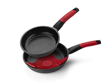BRA Premiere Set de sartenes 20 y 24 cm de Aluminio Fundido con Antiadherente, Apta para Todo Tipo de cocinas Incluso inducción, Incluye un salvamanteles, Rojo, 20|24 cm