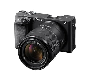Sony Alpha 6400 cámara mirrorless (APS-C) con Objetivo 18-135mm f/3.5-5.6, 24.2MP, vídeo 4K, Enfoque automático ultrarrápido 0.02s y Pantalla abatible, Ideal para fotografía de Viajes y vlogging
