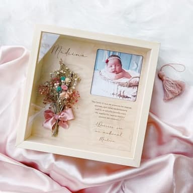 MONAMI - Marco dedicado con flor preservada en Madera de abedul. Dedicatoria totalmente personalizada. Ideal como regalo ¿Quieres ser mi madrina?. Regalo padrino, aniversario, boda o nacimiento.