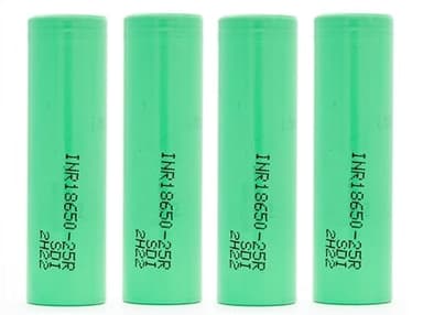 Baterías de Litio Recargables 25R 2500mAh - 20A - 3,7v | Parte Superior Plana - Positivo Plano | - linternas, mandos, videoportero con Funda Protectora plástica (4 Celdas 18650 Flat Top)